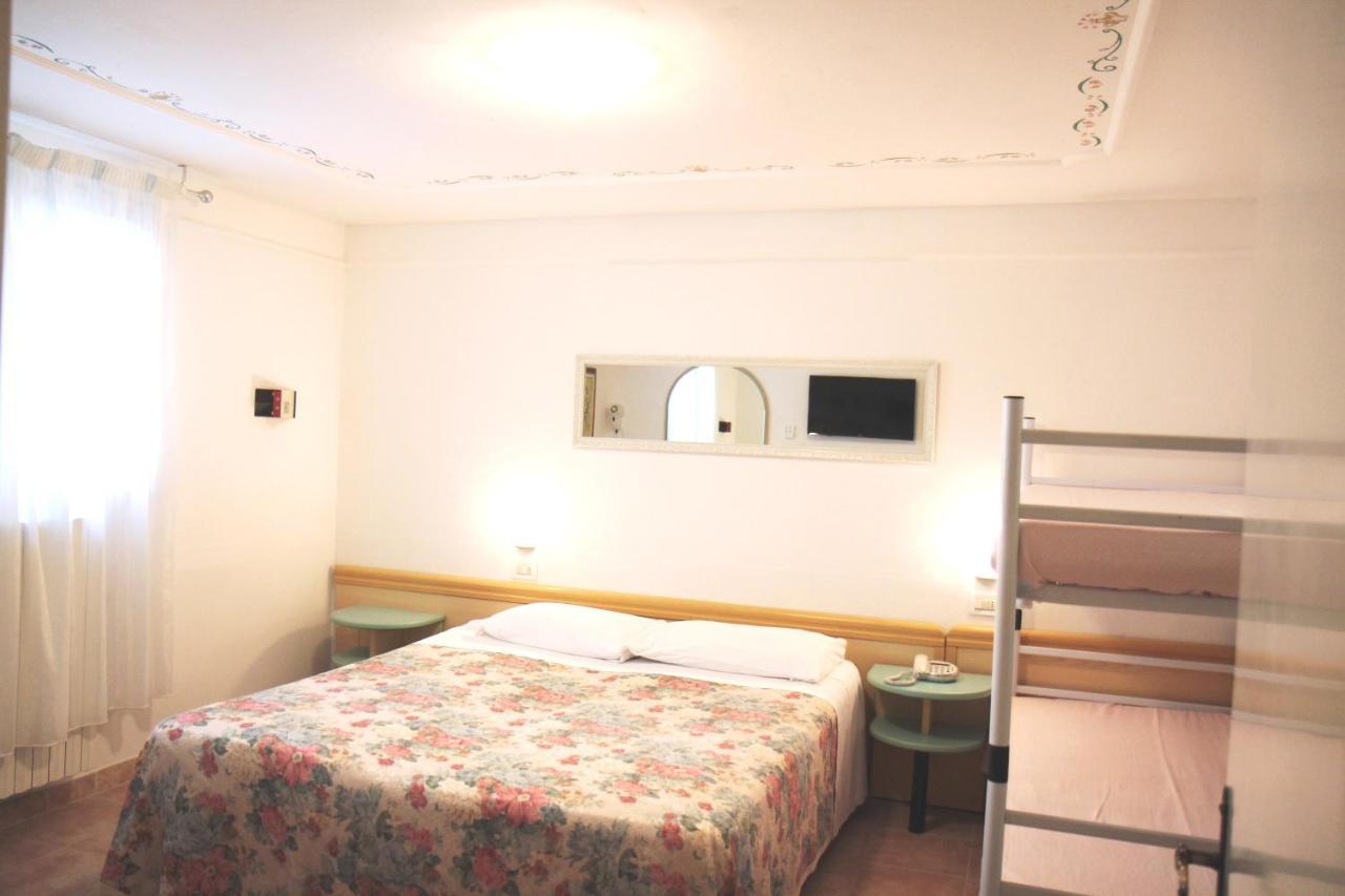 Hotel Rosa Maria Elite Bellaria-Igea Marina Zimmer foto